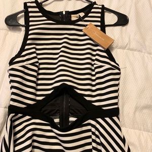😎 NWT SUPER CUTE SUMMER DRESS 😎